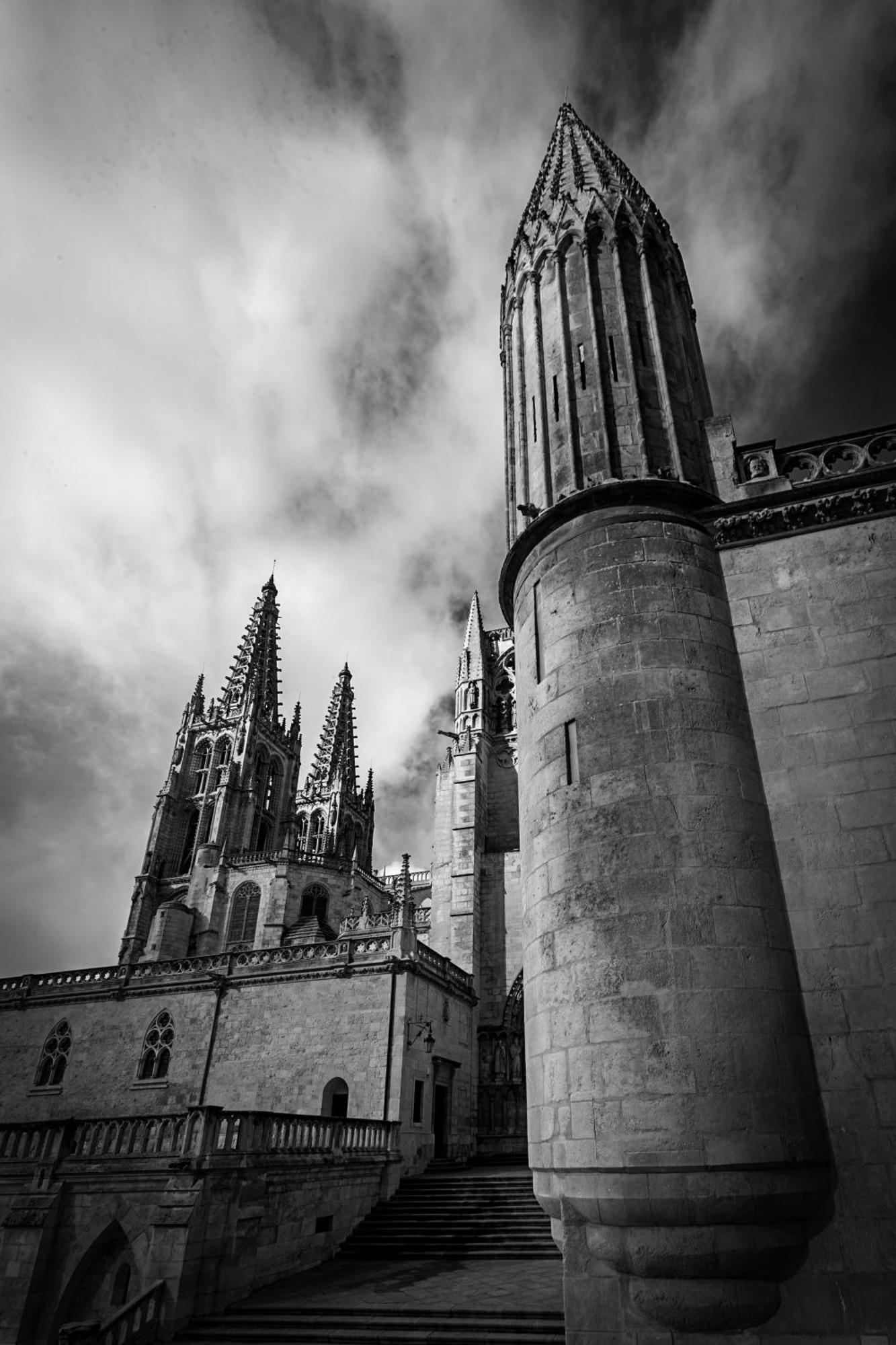 Cinco Balcones A La Catedral By Unique Rooms Burgos Exterior photo